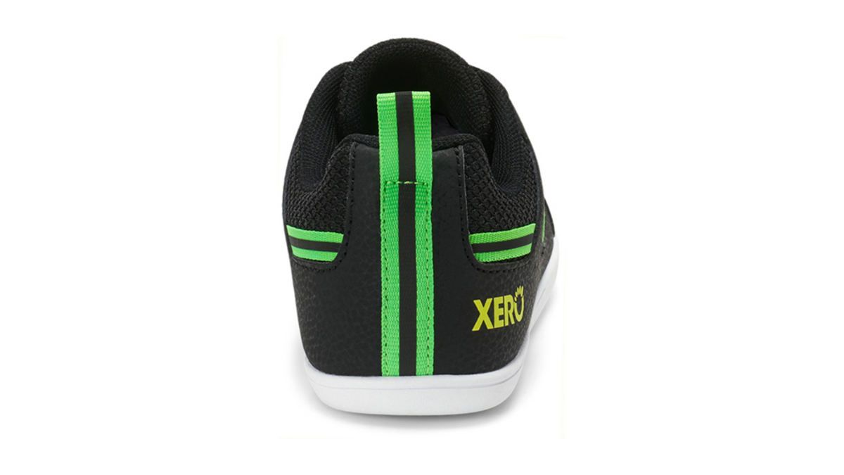 Barfußturnschuh für Kinder als einzelner Schuh, geschlossener Fersenbereich, Rückansicht.