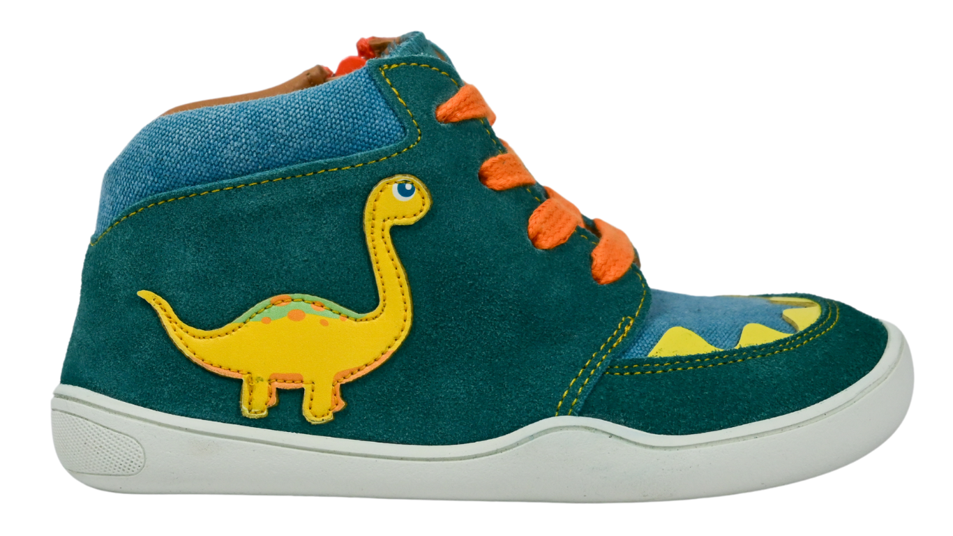 Kinder Barfußhalbschuh mit breiter Zehenbox, flexibler Sohle, Schnürung, geschlossene Zehen und geschlossene Ferse, Seitenansicht außen.