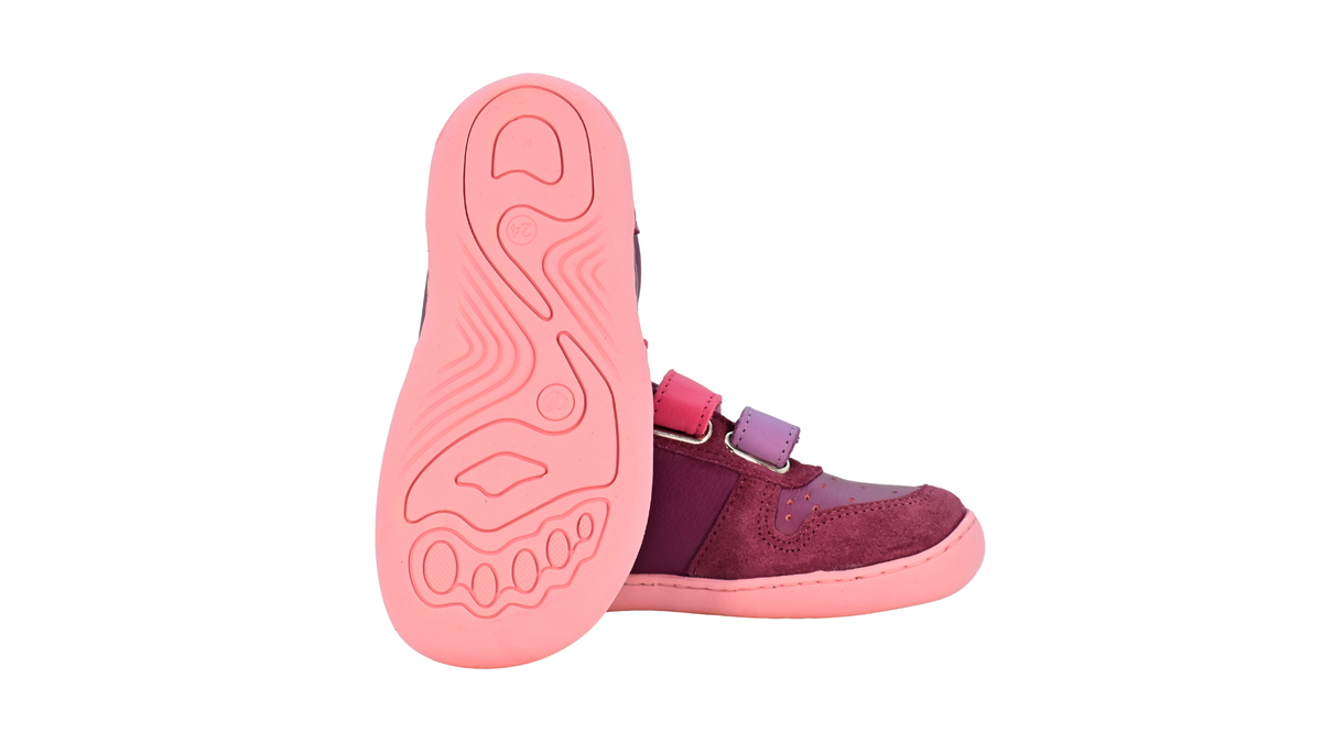 Barfußschuh mit profilierter, flexibler Sohle, Ansicht von unten