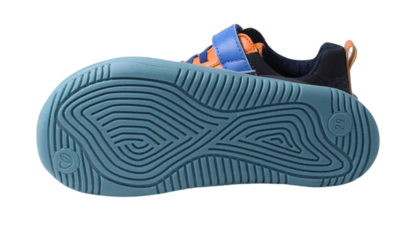 Kinder Barfußhalbschuh mit flexibler Sohle und Profil, Ansicht von unten.
