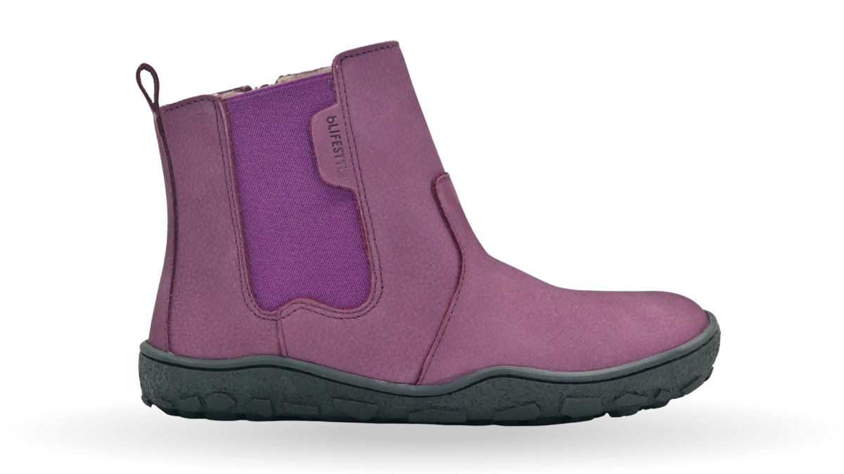 Barfußstiefel für größere Kinder mit Elastikeinsatz, breiter Zehenbox, geschlossenen Zehen und Profilsohle, Seitenansicht außen