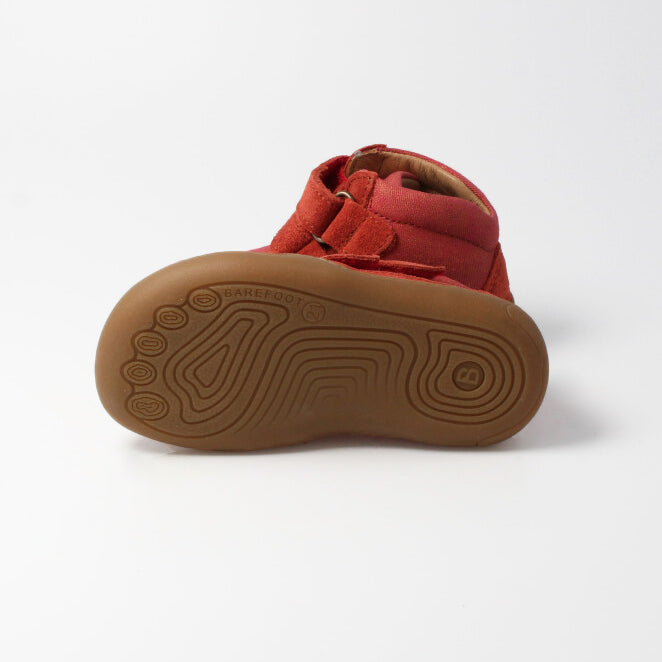 Barfußschuh für Kinder mit flexibler Sohle, knöchelhoch, Ansicht von unten.