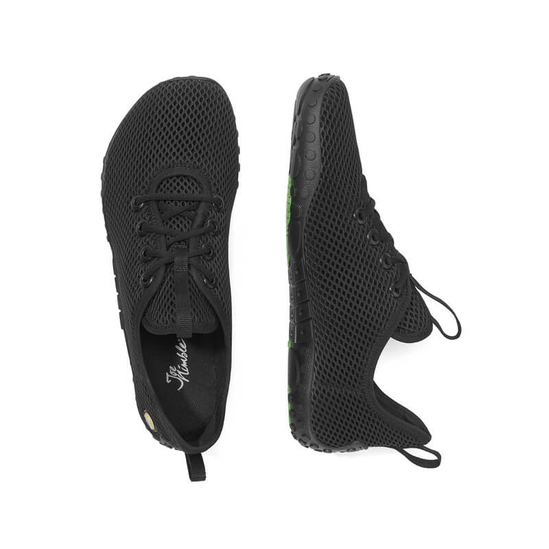 Barfußschuh mit Schnürung, geschlossener Zehenbox und geschlossenem Fersenbereich, flexible Sohle, Draufsicht und Seitenansicht außen als Paar
