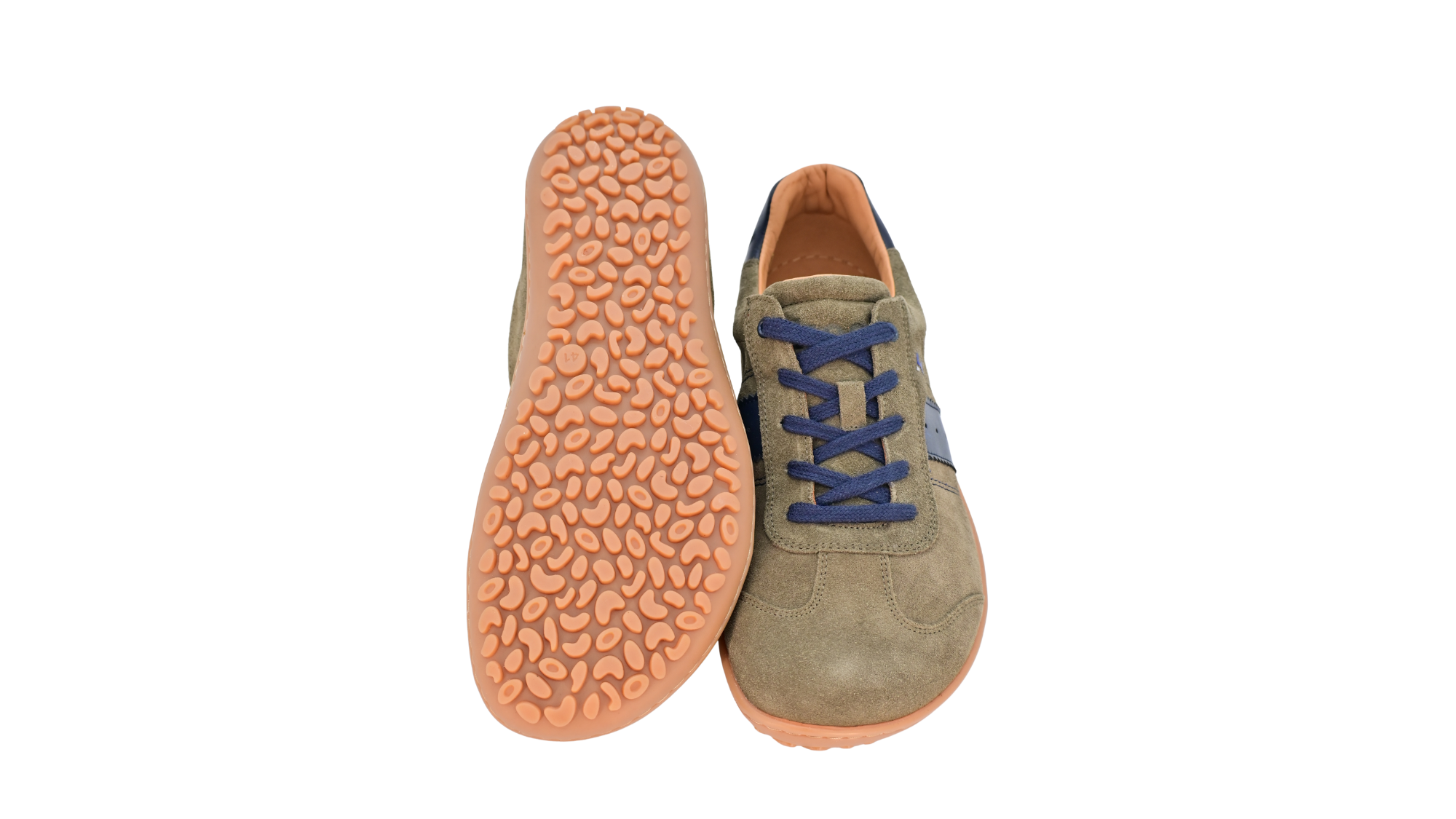 Barfußschuh für Erwachsene, geschlossene Zehenpartie, geschlossener Fersenbereich, Schnürung, seitlicher Streifen mit Perforation, flache Sohle, Ansicht von unten und Draufsicht, Paar