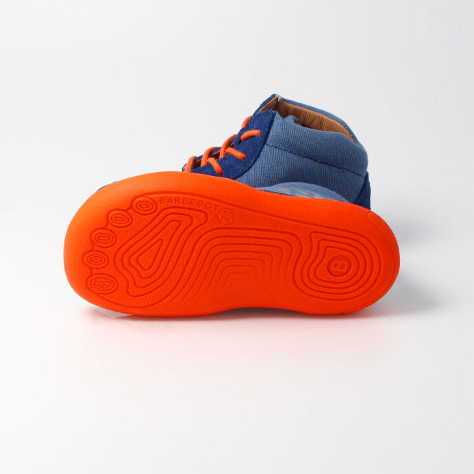 Barfußschuh für Kinder mit flexibler Sohle und flachem Sohlenprofil, Ansicht von unten.