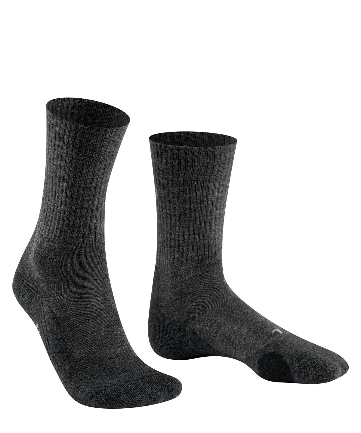 Trekking-Socke für Erwachsene, Paaransicht, mittelhoher Schaft, anatomische Fußform, schräge Vorderansicht