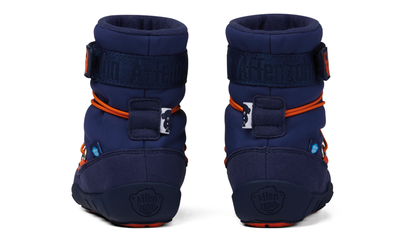 Kinder Barfußwinterstiefel mit geschlossener Ferse, Rückansicht beider Schuhe