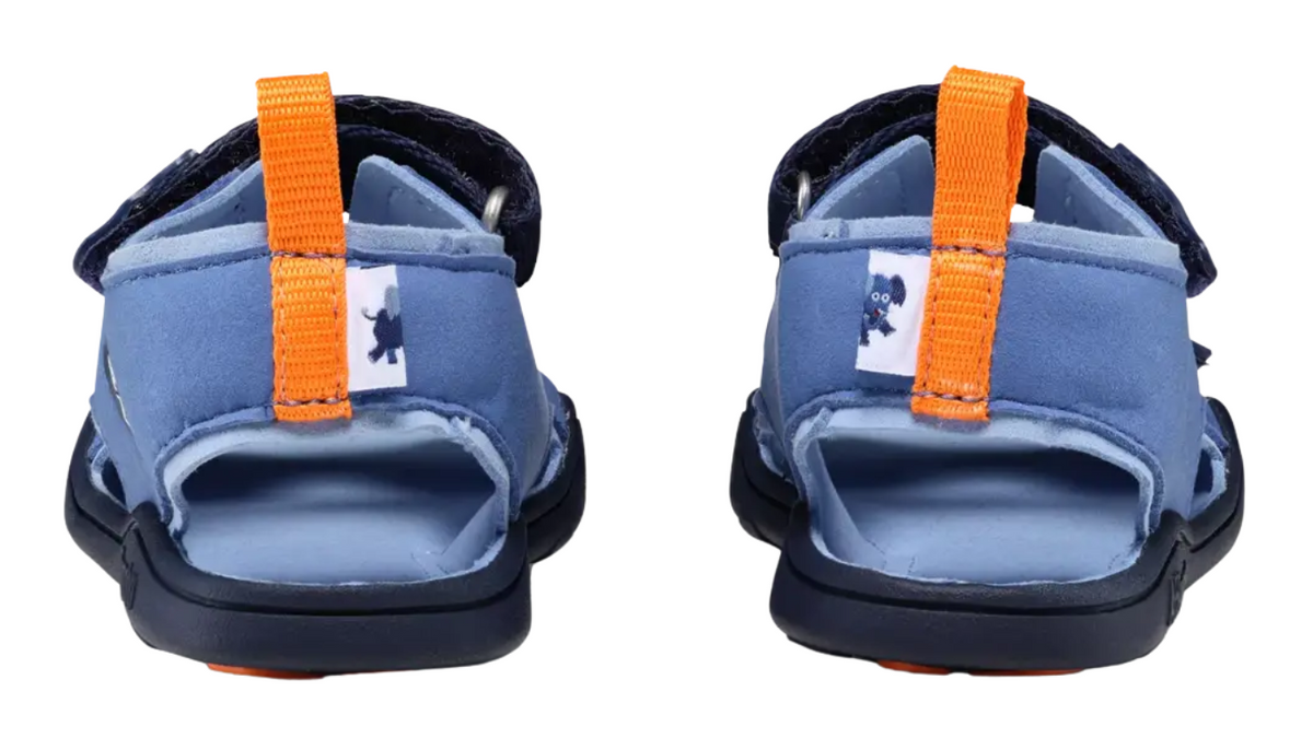 Kinder Barfußsandalen mit offenem Fersenbereich und Fersenriemen, Rückansicht beider Schuhe