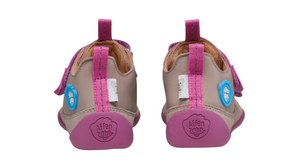 Kinder Barfußschuhe mit geschlossener Ferse, Rückansicht beider Schuhe