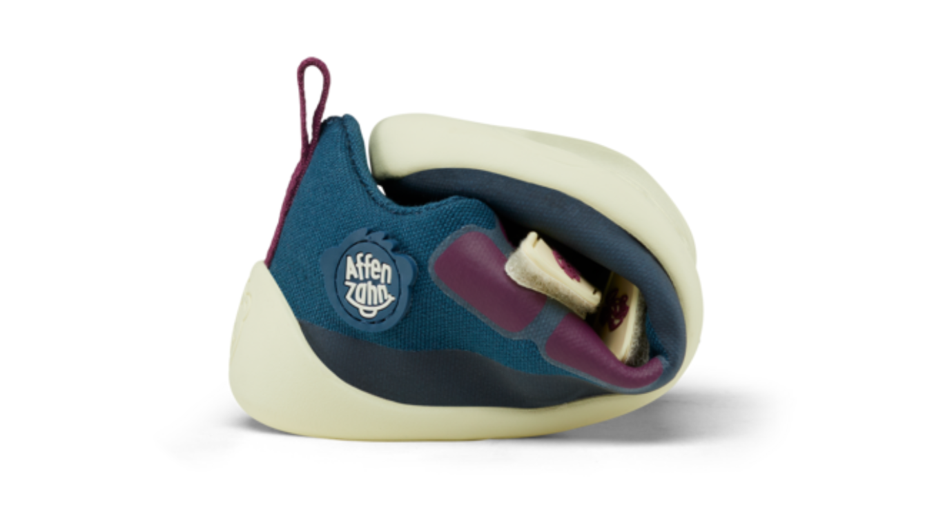 Kinder Barfußschuh mit geschlossener Zehenbox, Schuh zusammengerollt, Detailansicht