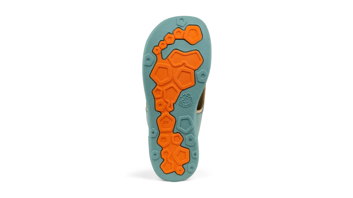 Kinder Barfußsandale mit flexibler Sohle und strukturiertem Profil, Ansicht von unten
