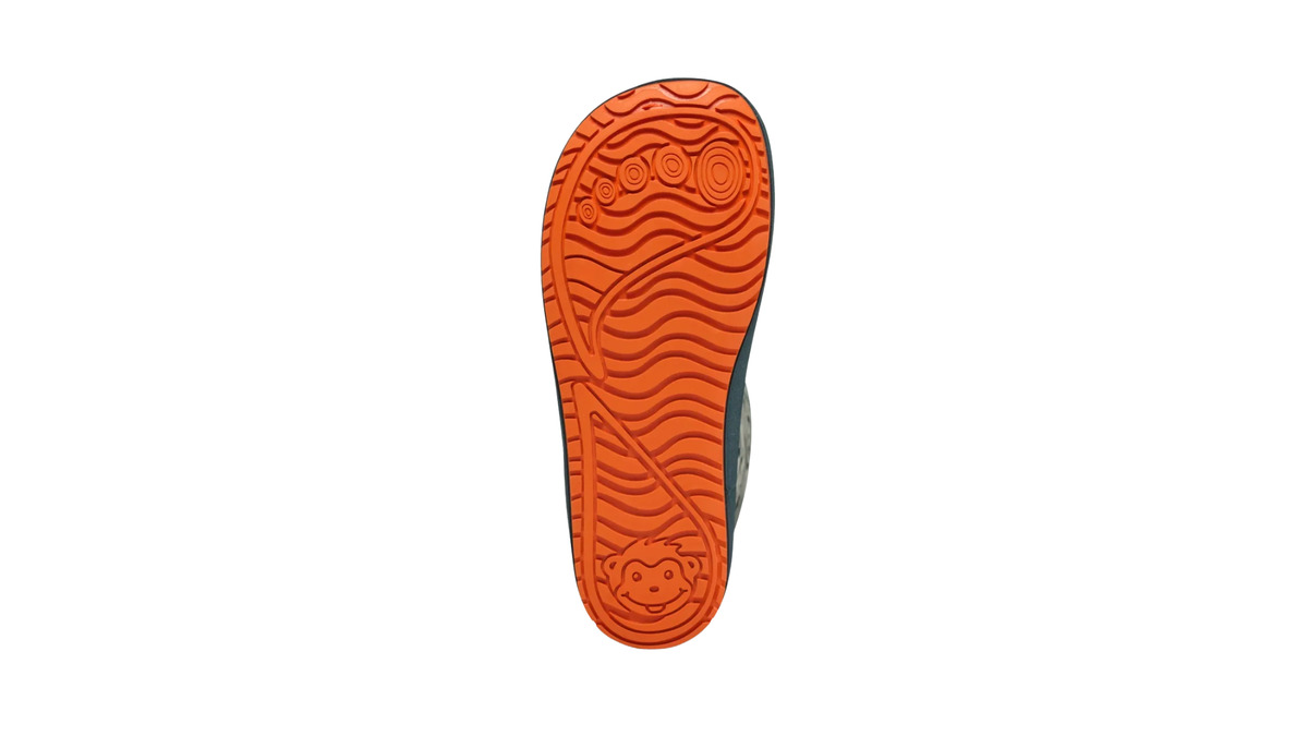 Kinder-Barfußgummistiefel mit breiter Form im Vorfuß und profilierter Laufsohle, Ansicht von unten