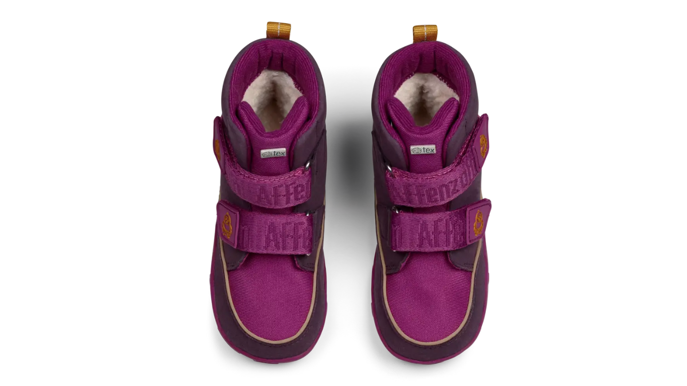 Kinder Barfußwinterstiefel mit geschlossener Zehenbox und Klettverschlüssen, Draufsicht auf beide Schuhe