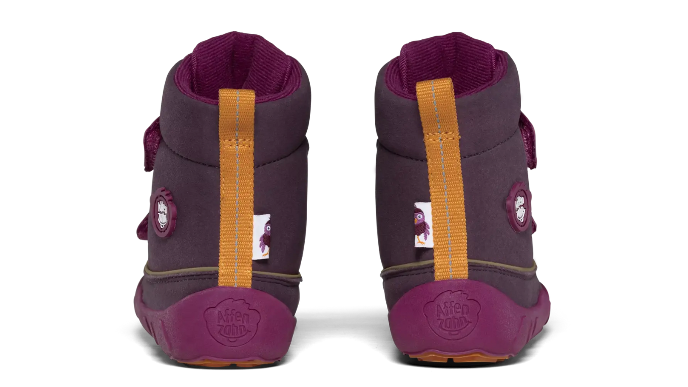 Kinder Barfußwinterstiefel mit geschlossener Ferse, Rückansicht beider Schuhe