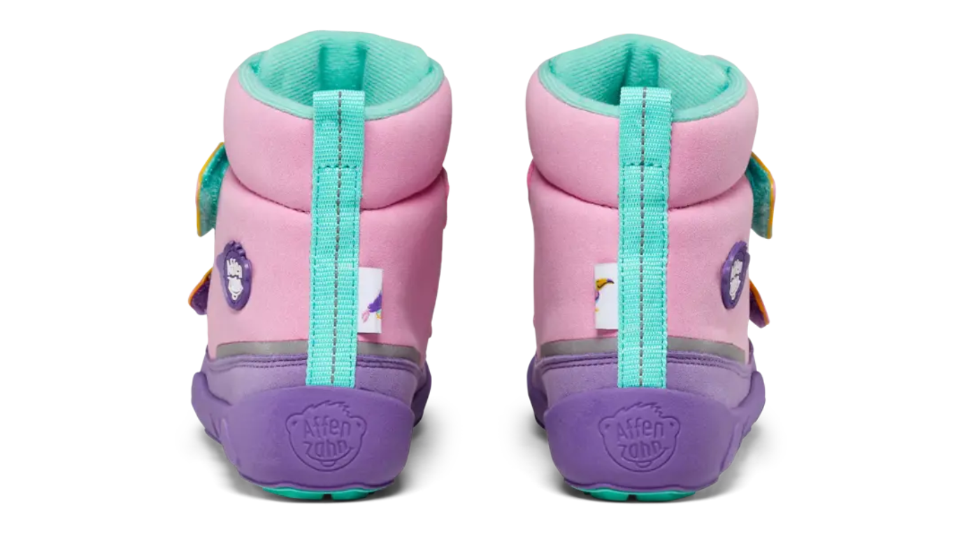 Kinder Barfußwinterstiefel mit geschlossener Ferse, Rückansicht beider Schuhe