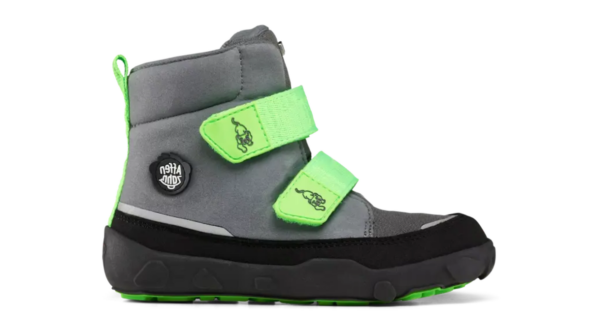 Kinder Barfußwinterstiefel mit geschlossener Zehenbox, breiter Vorderfußform und Klettverschlüssen, Seitenansicht rechts