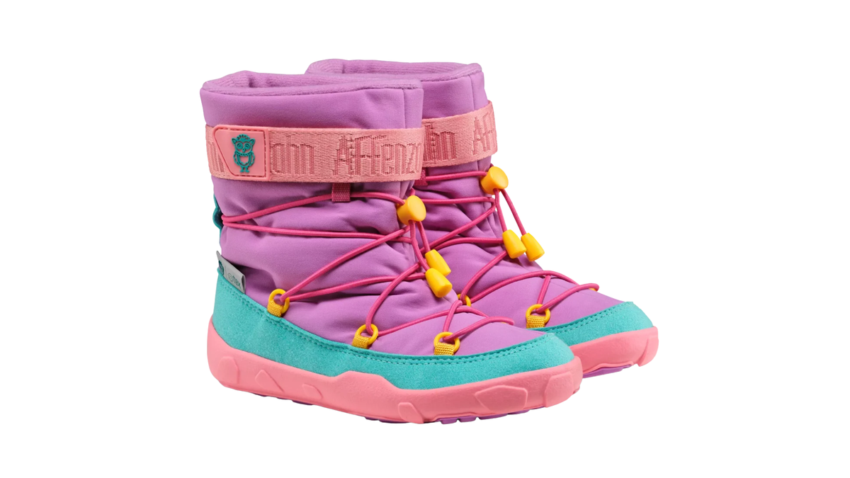 Kinder-Barfußwinterstiefel als Paar mit breiter Zehenbox und Schnellschnürsystem, schräge Vorderansicht