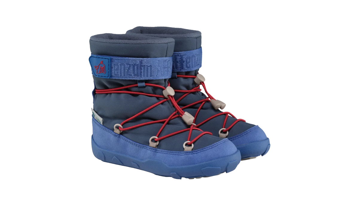 Kinder-Barfußwinterstiefel als Paar mit Schnellschnürsystem und breiter Zehenbox, schräge Vorderansicht