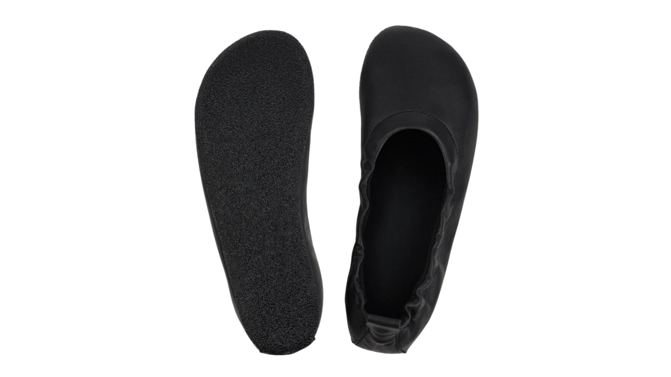 Herausnehmbare Einlegesohlen für Barfußschuhe, Draufsicht und Unterseite. Sehr dünn, fußförmig geschnitten.
