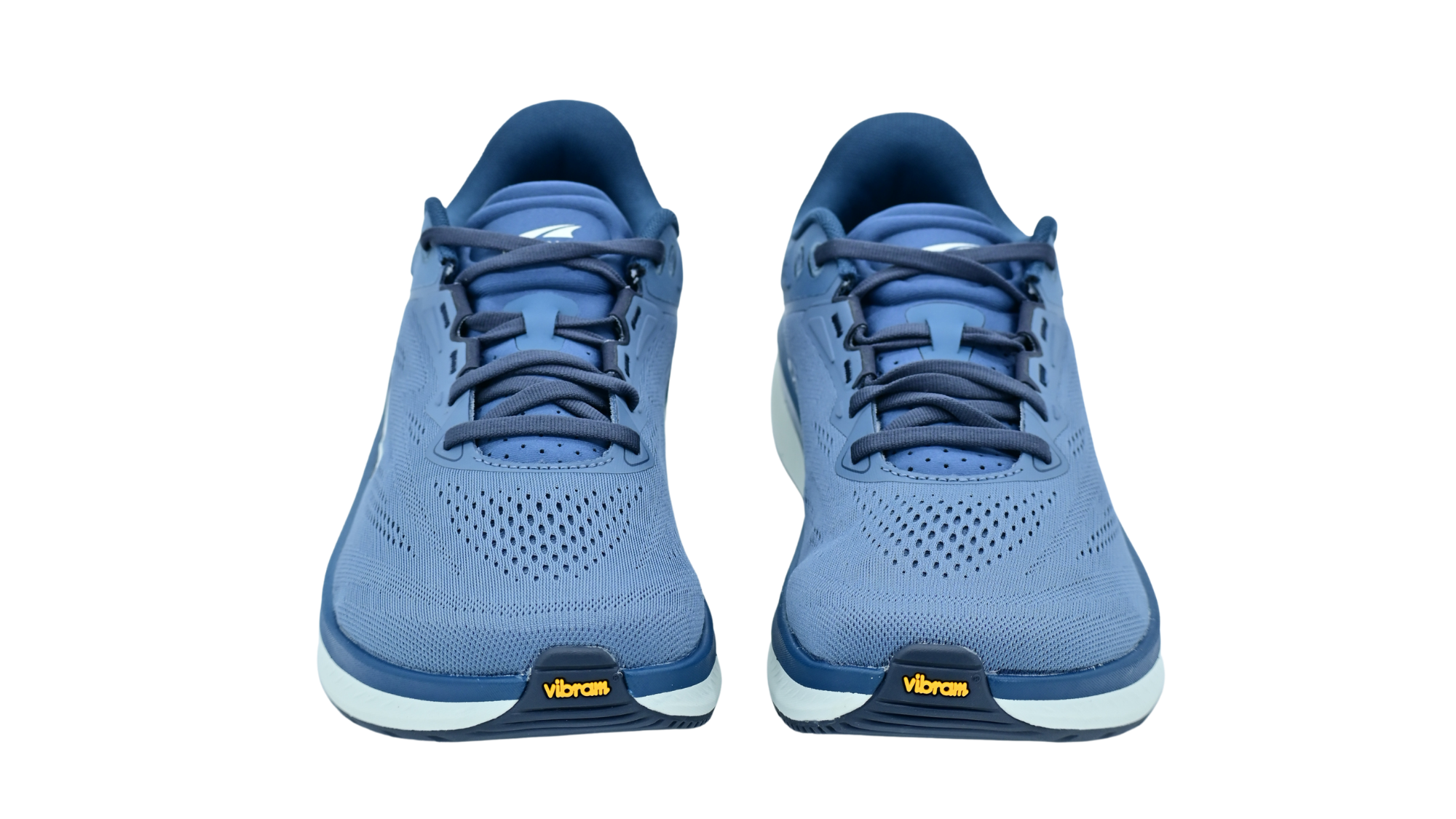 Laufschuh mit Schnürung, Mesh-Obermaterial und gepolsterter Zwischensohle, Vorderansicht als Paar