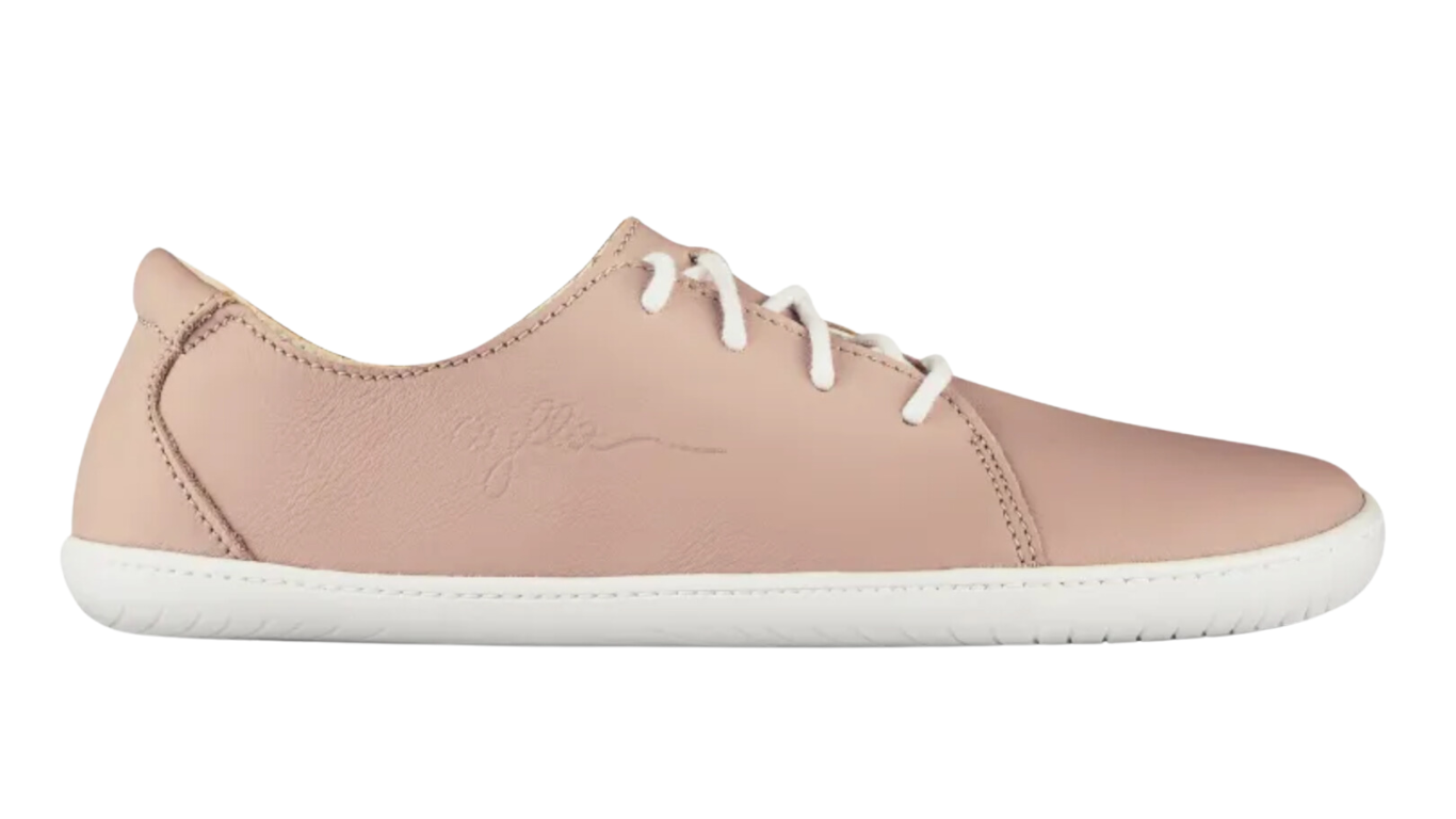 Barfußschuh für Erwachsene mit breiter Zehenbox, geschlossenem Zehenbereich, geschlossener Ferse, Schnürung, flacher flexible Sohle, Seitenansicht außen.