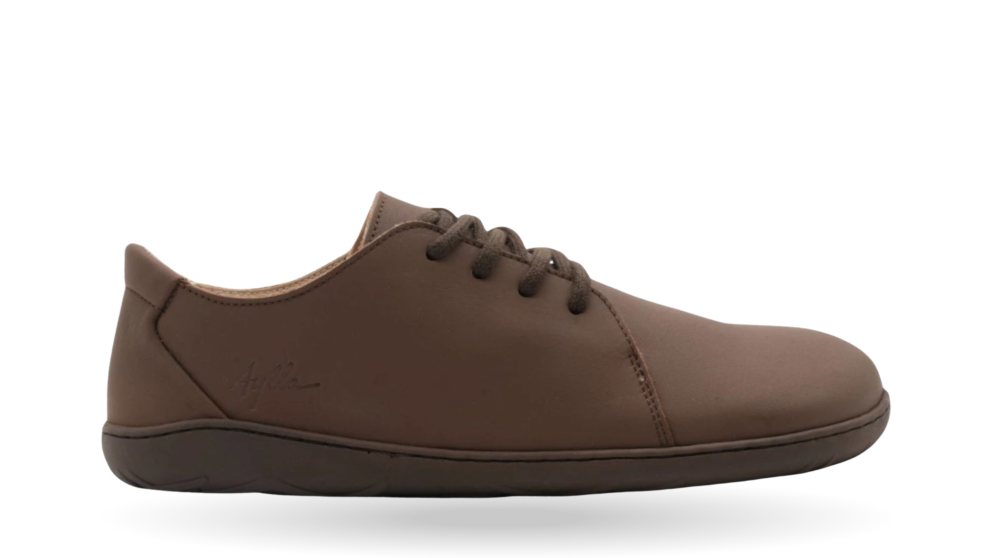 Barfußschuh für Erwachsene mit breiter Zehenbox, geschlossenem Zehenbereich, geschlossener Ferse, Schnürung, flacher flexibler Sohle, Seitenansicht außen.