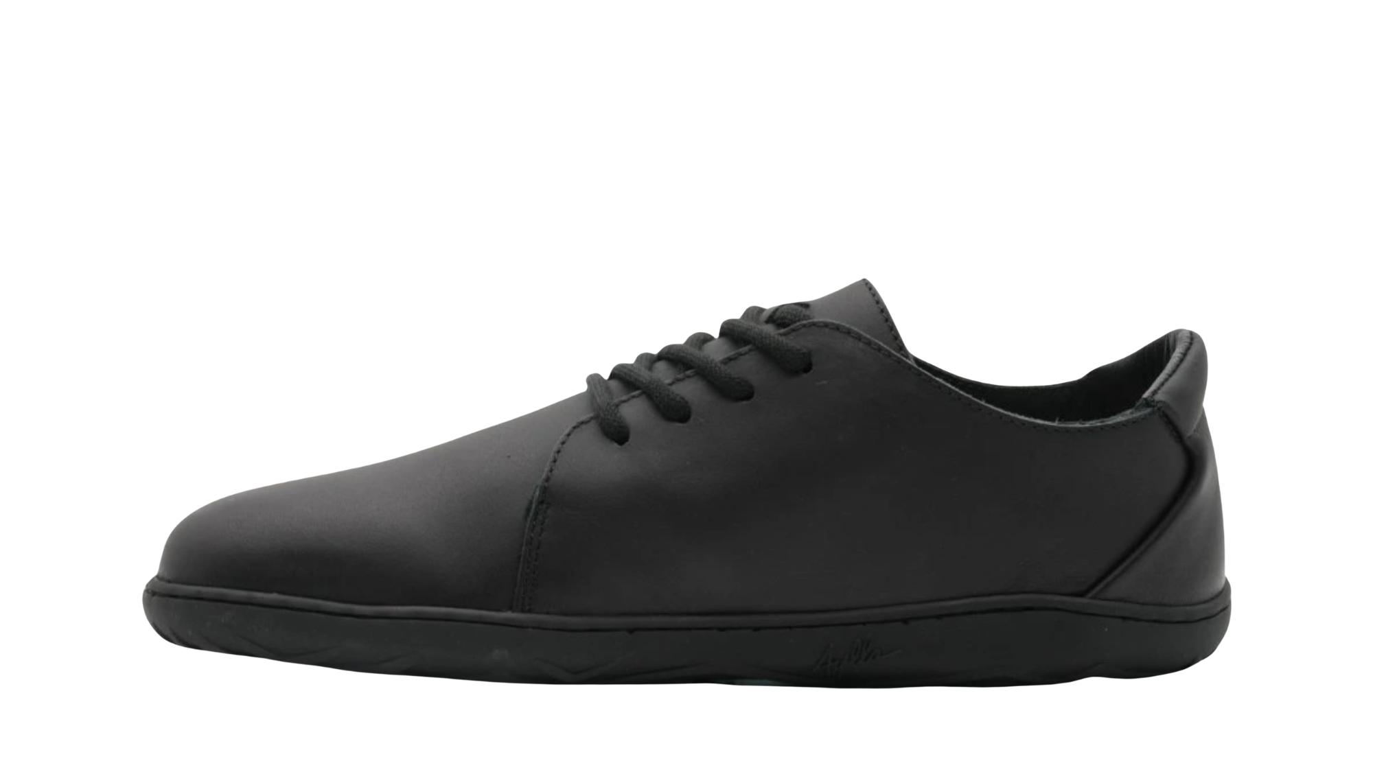 Barfußschuh für Erwachsene mit breiter Zehenbox, geschlossenem Zehenbereich, geschlossener Ferse, Schnürung, flacher flexibler Sohle, Seitenansicht innen.