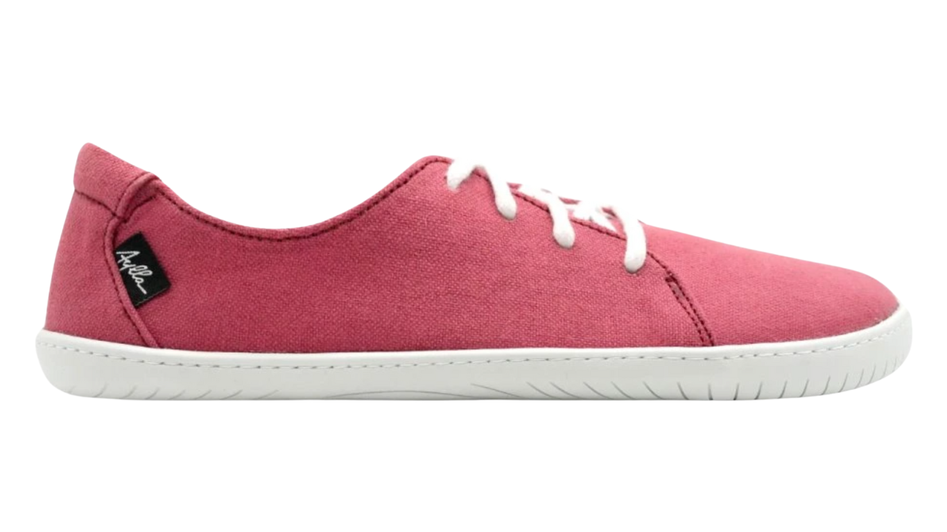 Barfußschuh, Seitenansicht außen. Geschlossener Schuh mit Schnürung, breite Zehenbox, flexible flache Sohle, geschlossener Fersenbereich.