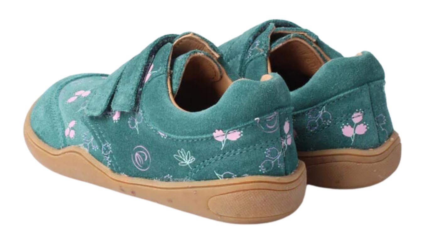 Barfußhalbschuh für Kinder mit breiter Zehenbox und Klettverschlüssen, Rückansicht als Paar