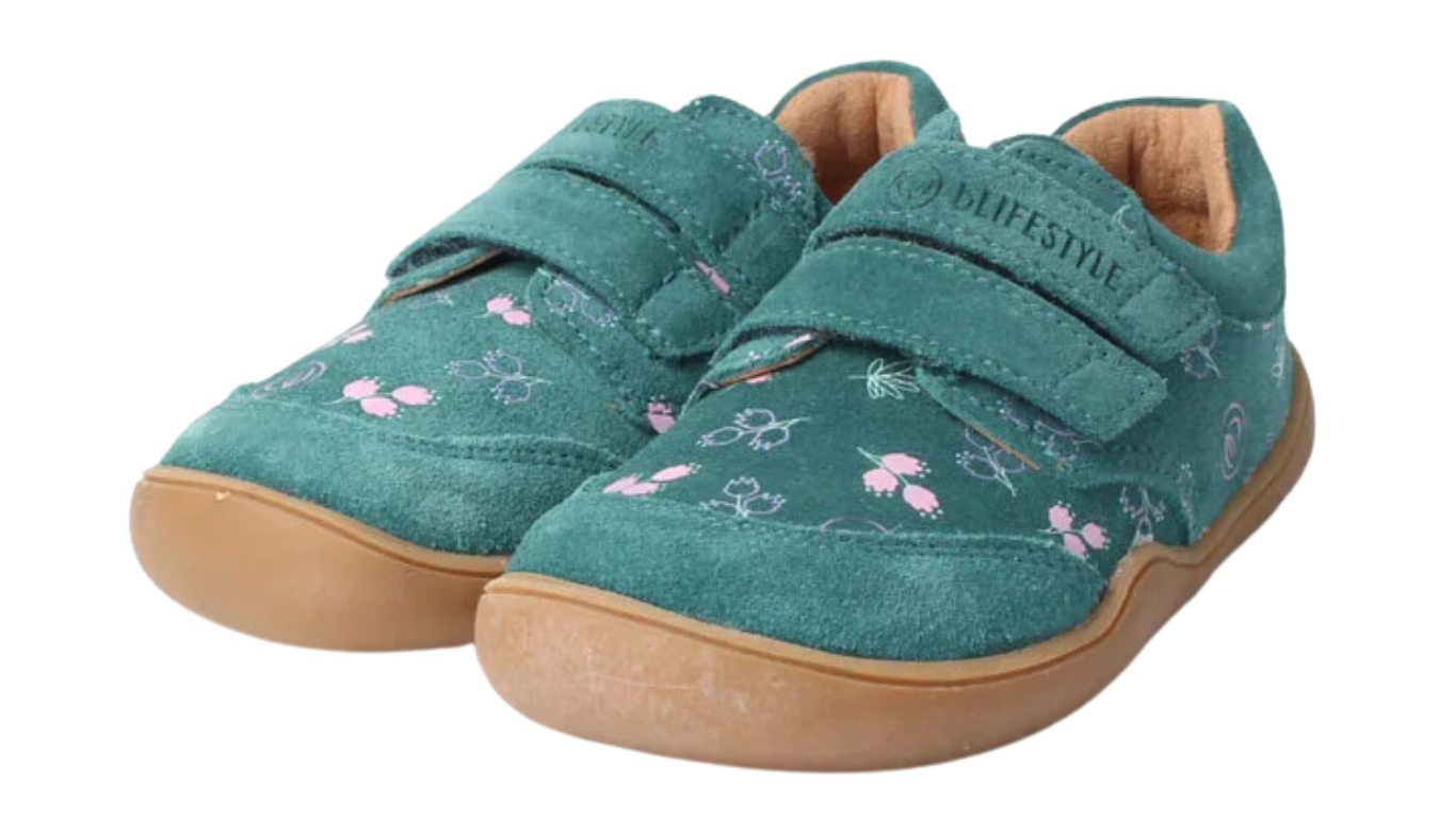 Barfußhalbschuh für Kinder mit breiter Zehenbox und Klettverschlüssen, Draufsicht als Paar
