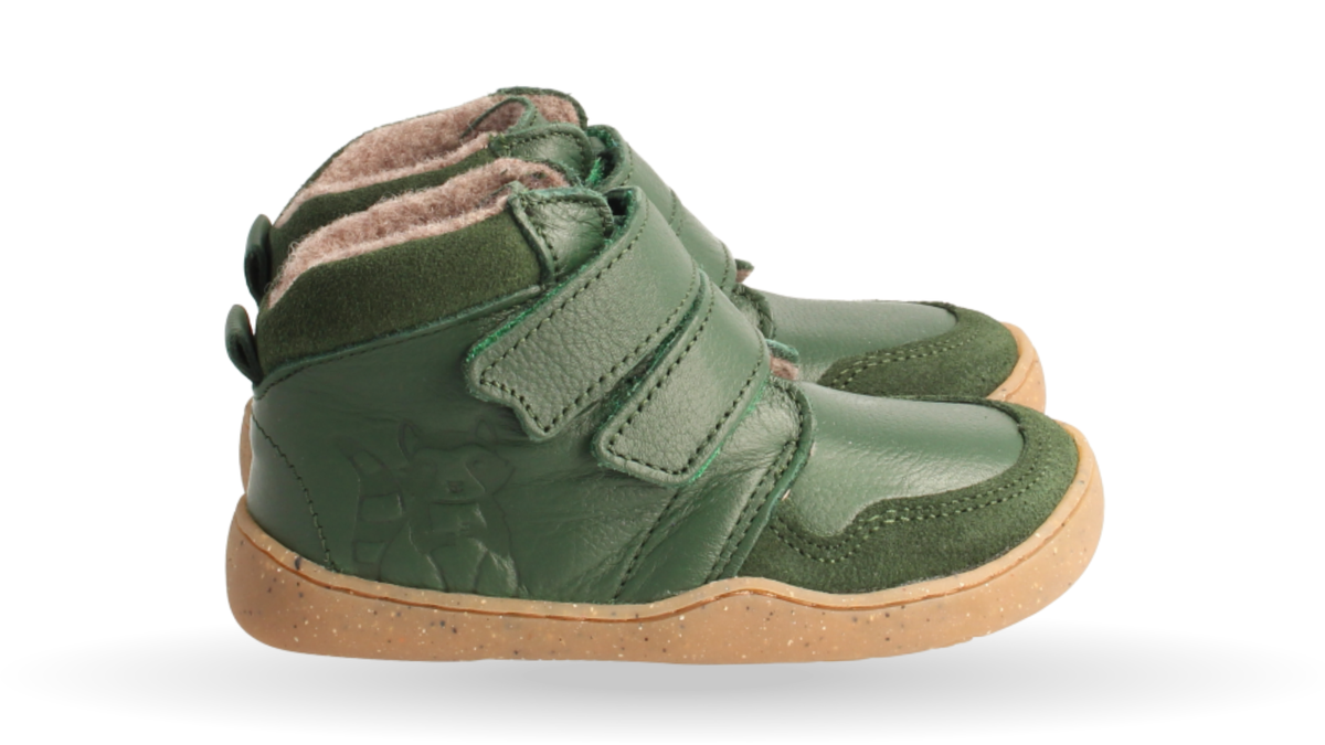 Paar Halbhoher Barfußschuhe für Kinder mit zwei Klettverschlüssen, breiter Zehenbox und flacher Sohle, Seitenansicht außen