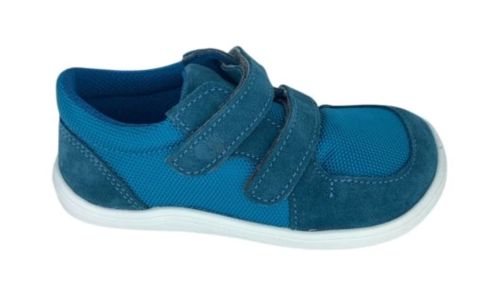 Barfußschuh mit zwei Klettverschlüssen, breite Zehenbox, flexible Sohle, geschlossener Fersenbereich, niedriger Schaft, Seitenansicht außen