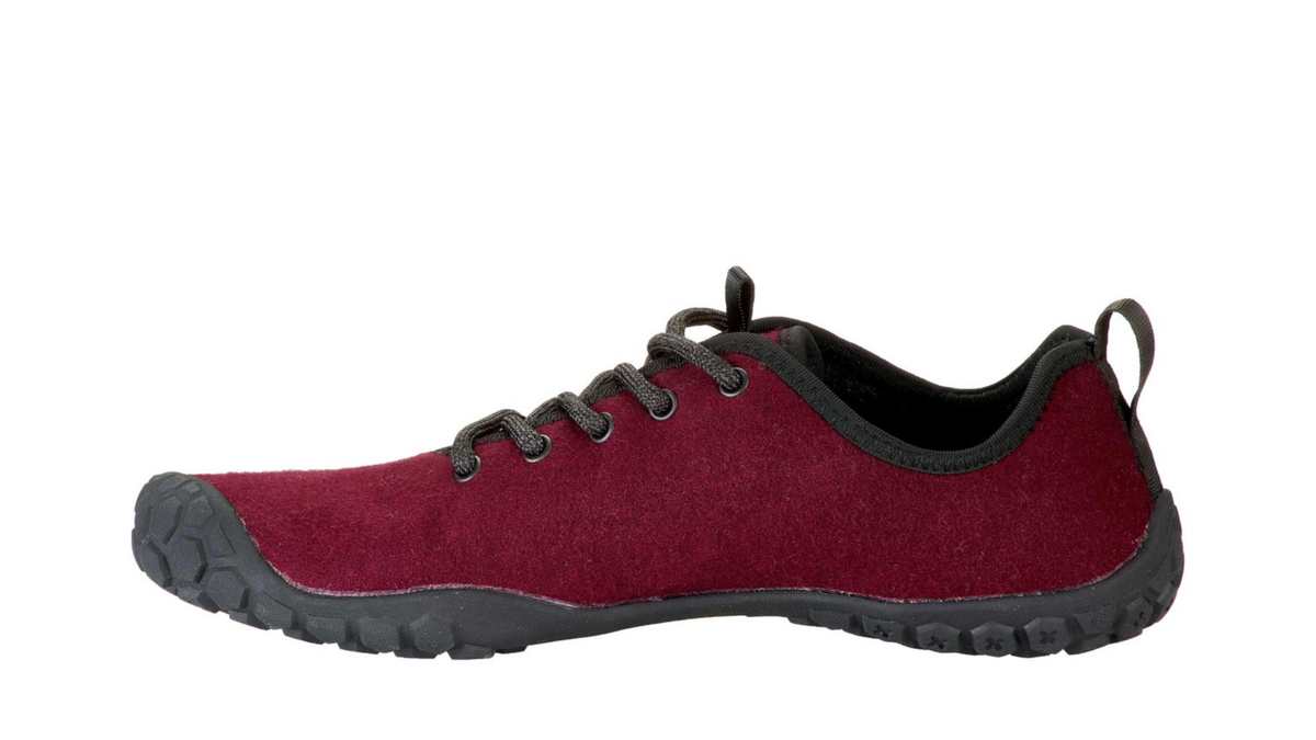 Barfußschuh für Erwachsene mit Schnürung, breiter Zehenbox und profilierter Sohle, Seitenansicht innen