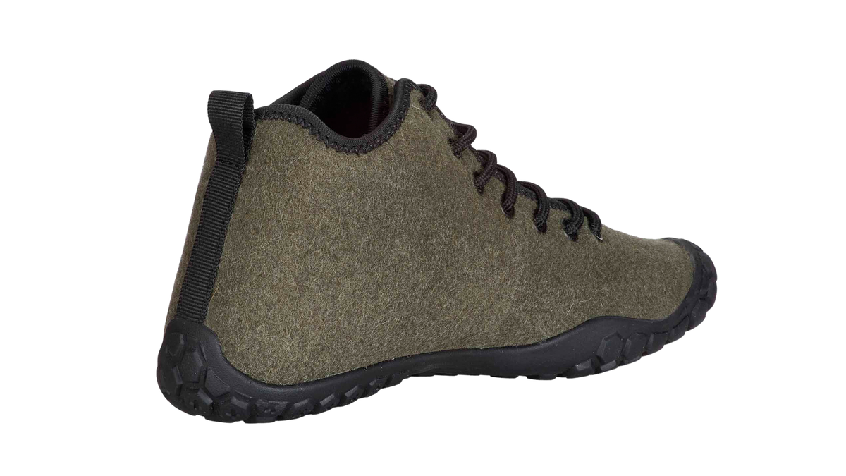 Knöchelhoher Barfußschuh für Erwachsene mit breiter Zehenbox, Schnürung und geschlossener Ferse, Seitenansicht außen