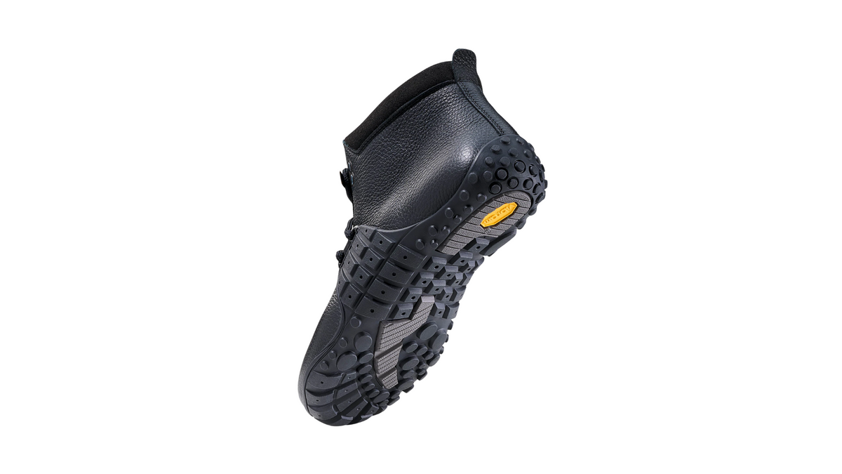 Barfußstiefel für Erwachsene mit profilierter, flexibler Sohle und geschlossener Ferse, Ansicht von unten.