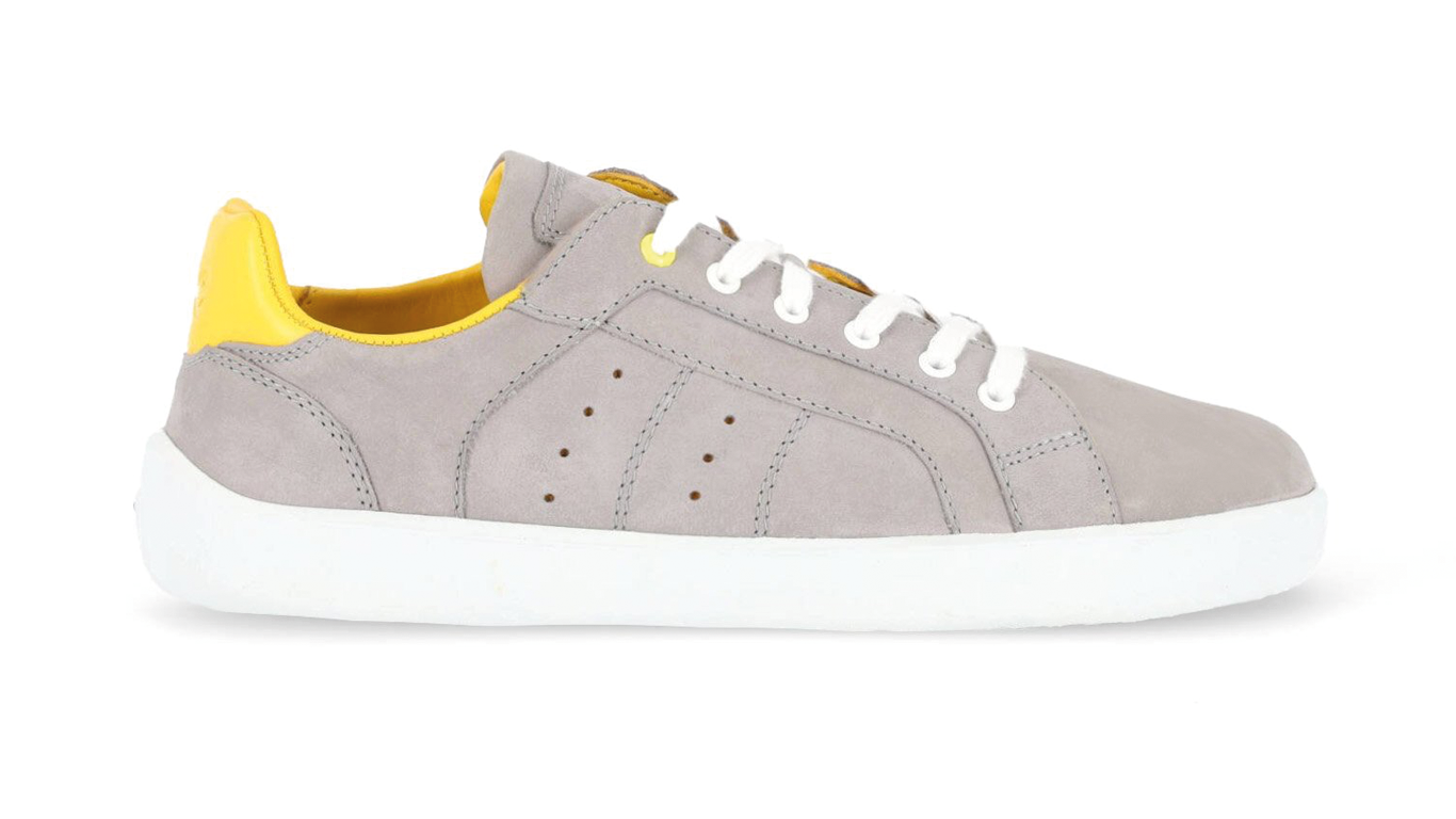 Barfußschuh für Erwachsene mit Schnürung, geschlossener Zehenbereich, geschlossener Fersenbereich, flexible Sohle, Seitenansicht außen