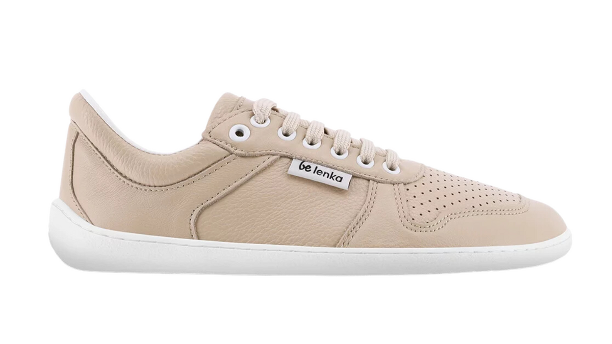 Barfußschuh Sneaker, breite Zehenbox, flexible Sohle, Schnürung, geschlossene Zehen, geschlossener Fersenbereich, Seitenansicht außen