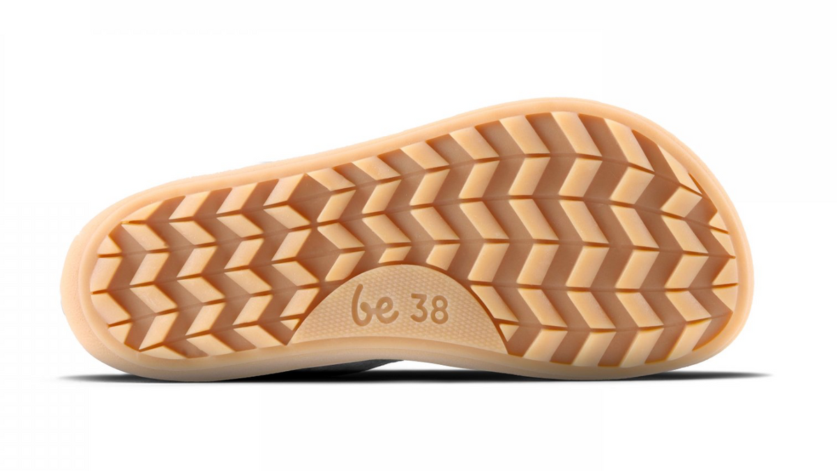 Barfußschuh für Erwachsene, flexible Sohle mit Profil, geschlossene Zehen, geschlossener Fersenbereich, Ansicht von unten