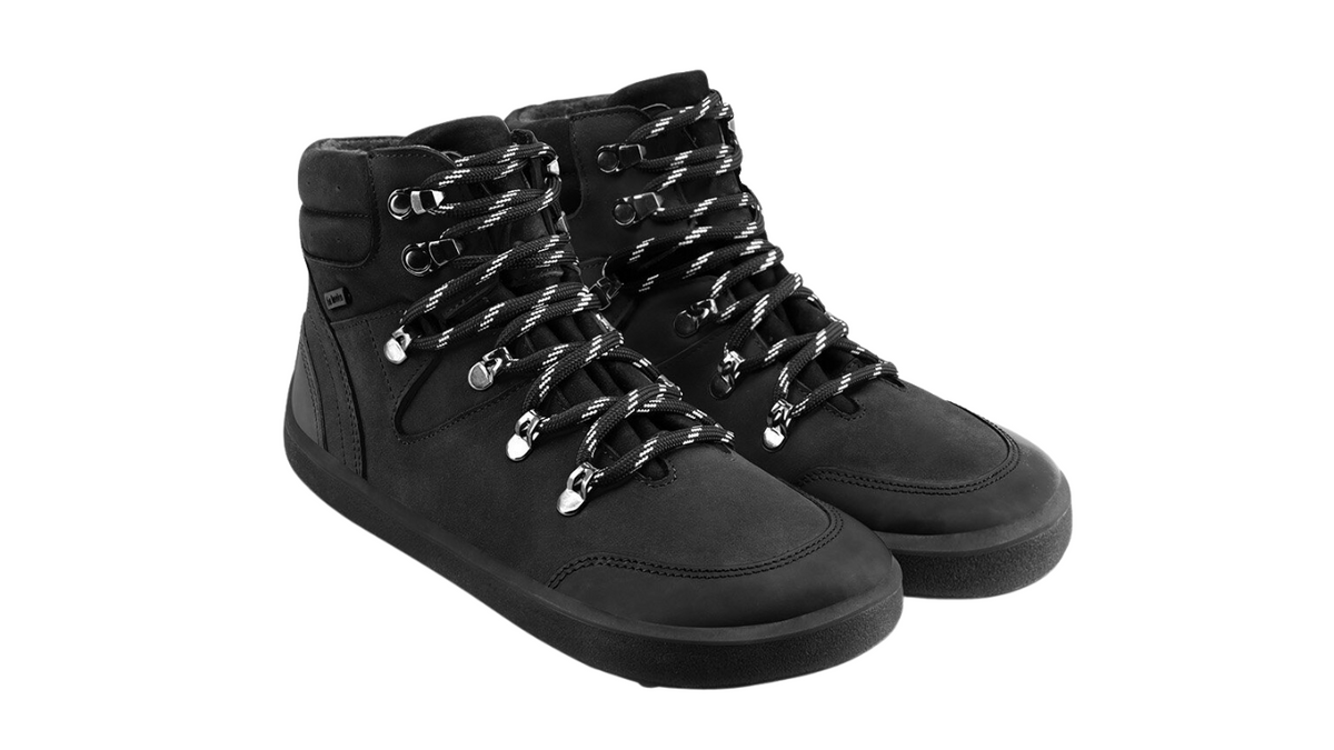 Barfußwinterstiefel für Erwachsene als Paar, knöchelhoch, Schnürung, geschlossene Zehen, geschlossener Fersenbereich, schräge Vorderansicht