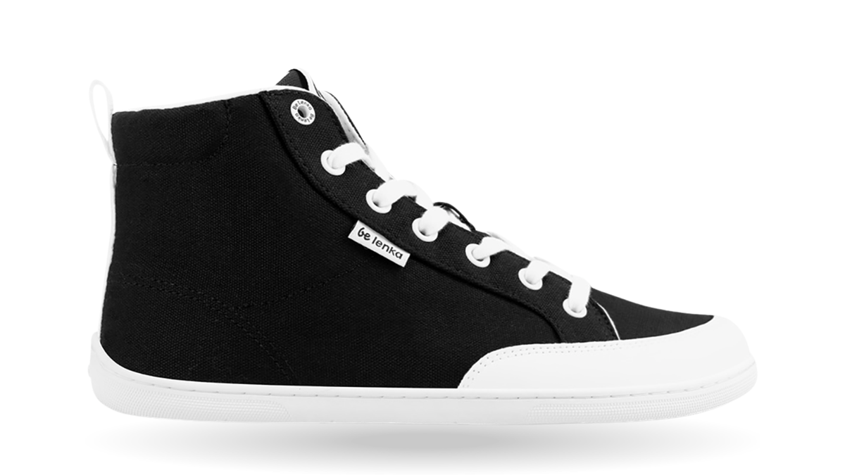 Hoher Barfußsneaker mit Schnürung, hohem Schaft und geschlossener Zehenpartie, Seitenansicht außen