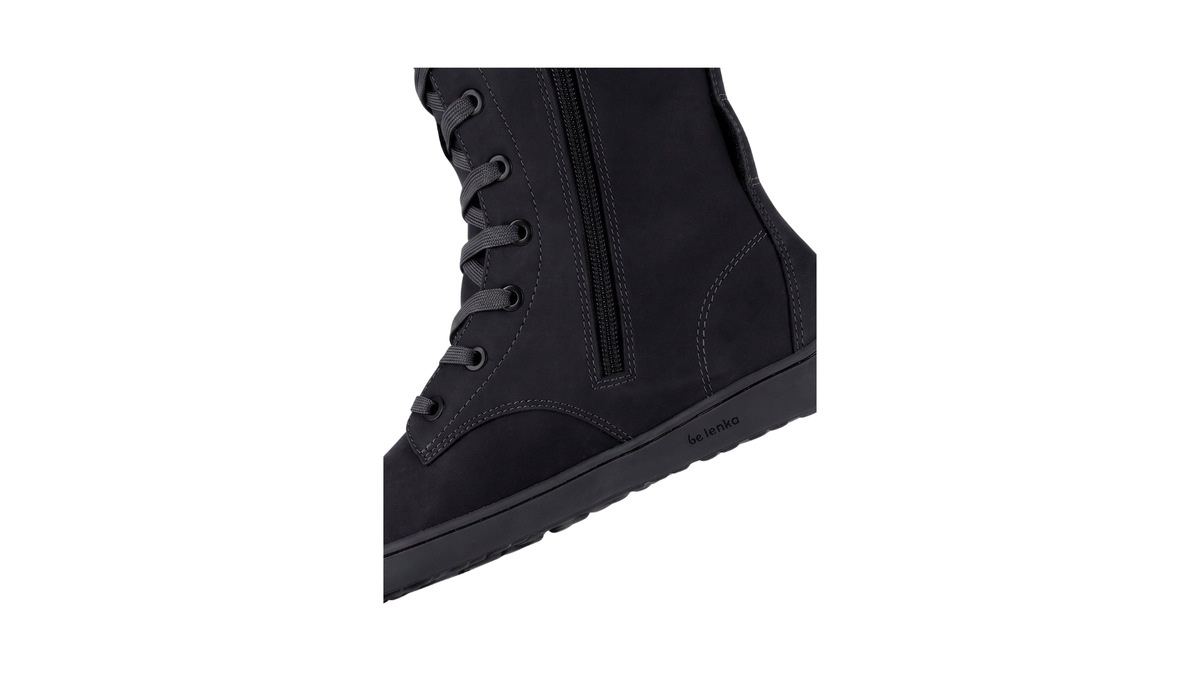 Kniehoher Barfußstiefel für Erwachsene mit Schnürung, Ösen, Reißverschluss, geschlossener Zehenpartie und flacher Sohle, Detailansicht