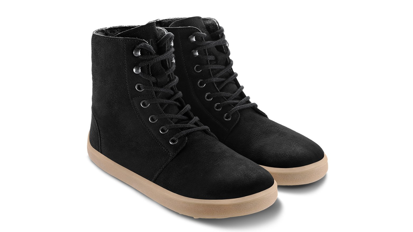 Barfußwinterstiefel für Erwachsene mit breiter Zehenbox, Schnürung, knöchelhohem Schaft, geschlossener Zehenbox und geschlossener Ferse, schräge Vorderansicht als Paar