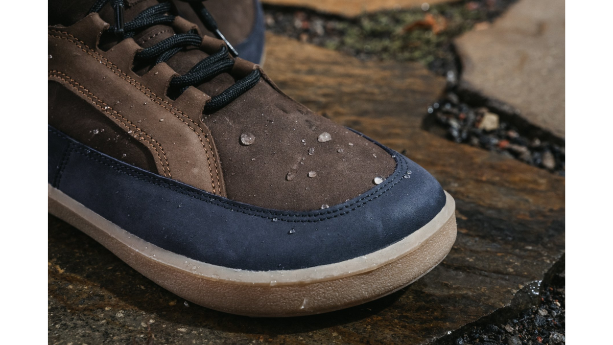 Barfußwinterstiefel für Erwachsene mit breiter Zehenbox, Schnürung, knöchelhohem Schaft, geschlossener Zehenbox und geschlossener Ferse, Detailansicht Zehenbereich