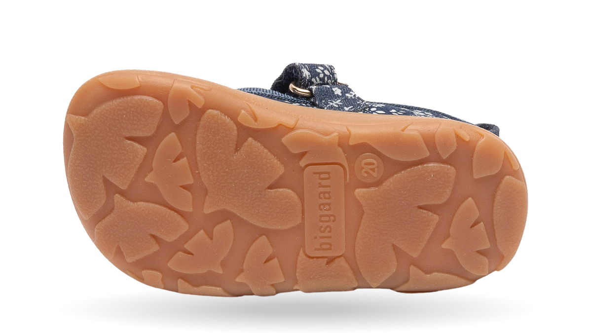 Barfußschuh mit profilierter, flexibler Sohle, Ansicht von unten
