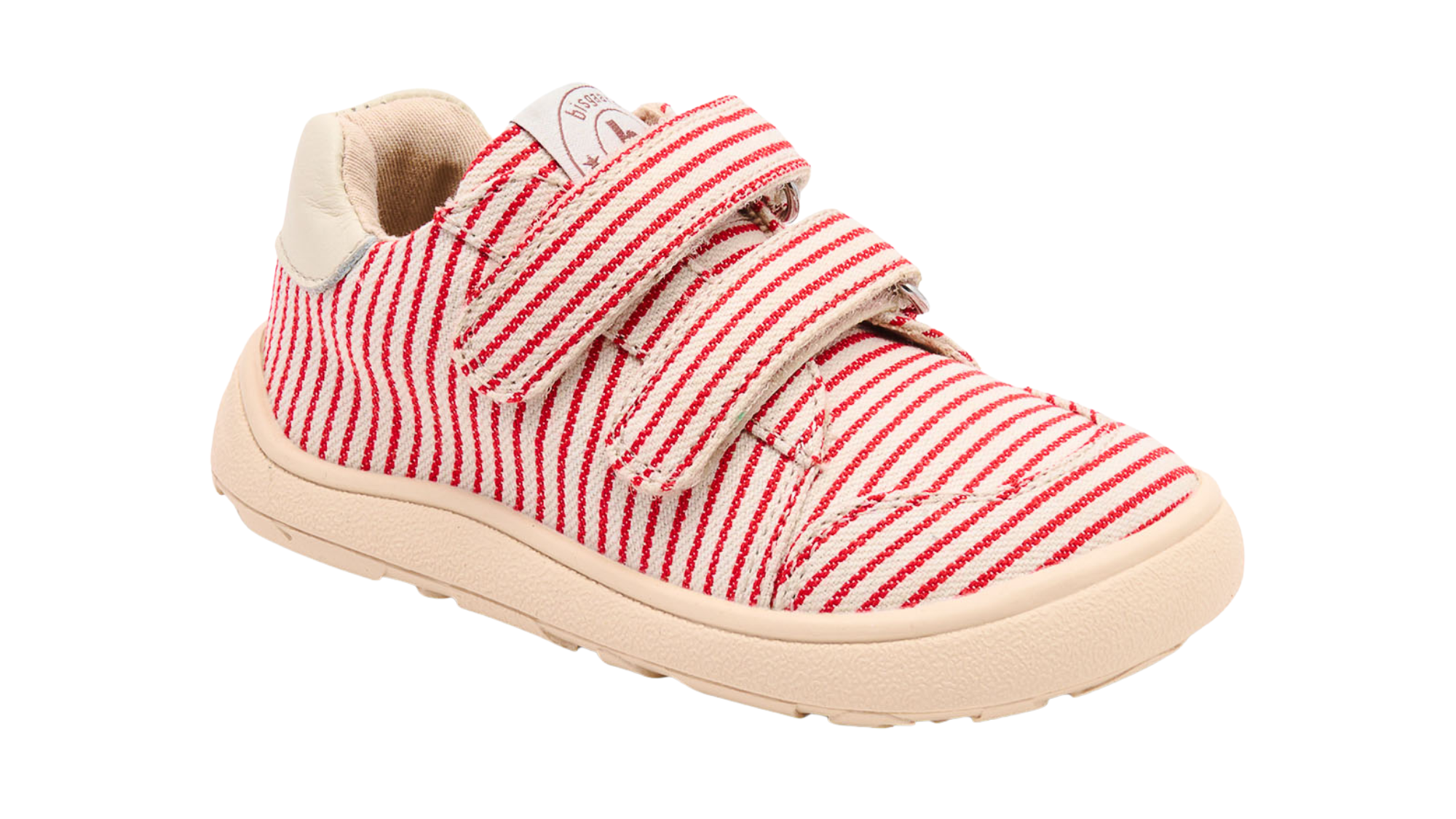 Barfußschuh mit zwei Klettverschlüssen, breite Zehenbox, flexible Sohle, geschlossener Fersenbereich, niedriger Schaft, schräge Vorderansicht