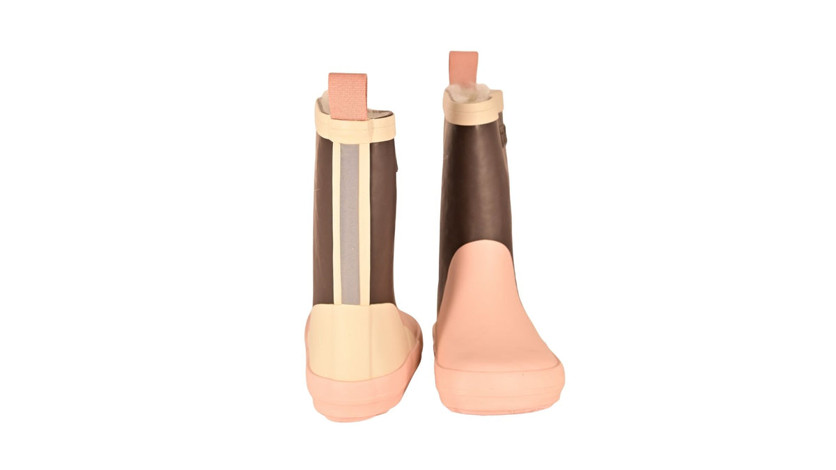 Kinder-Barfußgummistiefel als Paar mit breiter Zehenbox, geschlossenem Zehenbereich, geschlossenem Fersenbereich, hohem Schaft, flexible Sohle, Rück- und Vorderansicht.