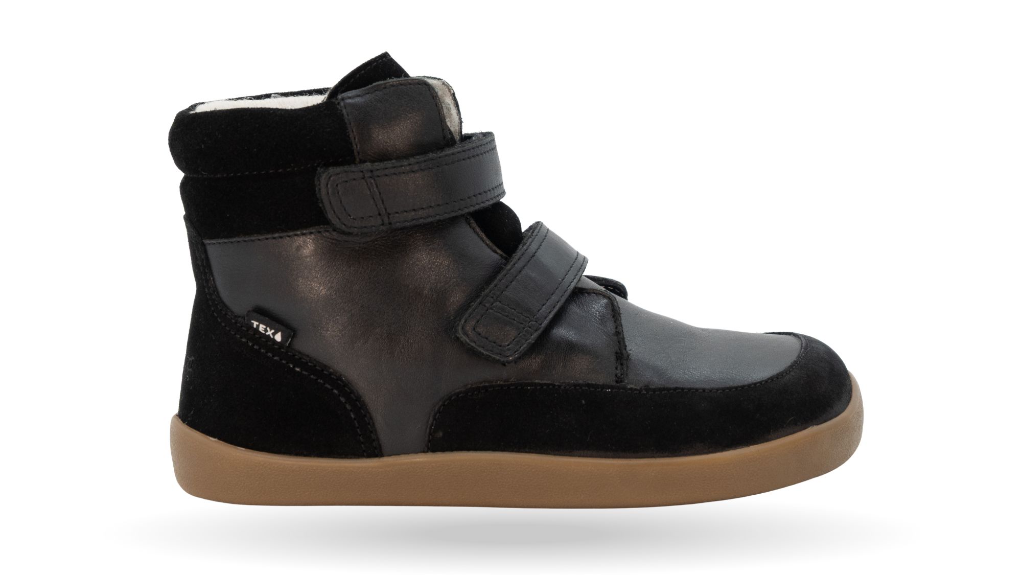 Kinder-Barfußwinterstiefel mit breiter Zehenbox, geschlossenem Zehenbereich, geschlossener Ferse, Riemenkonstruktion, hohem Schaft, flexibler Sohle, Seitenansicht außen