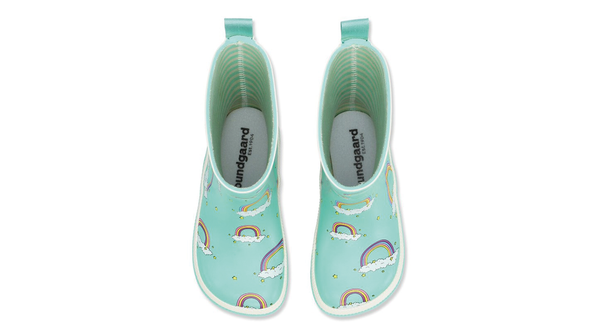 Gummistiefel für Kinder, hoher Schaft, geschlossene Zehen und geschlossener Fersenbereich, profilierte Sohle, Draufsicht als Paar