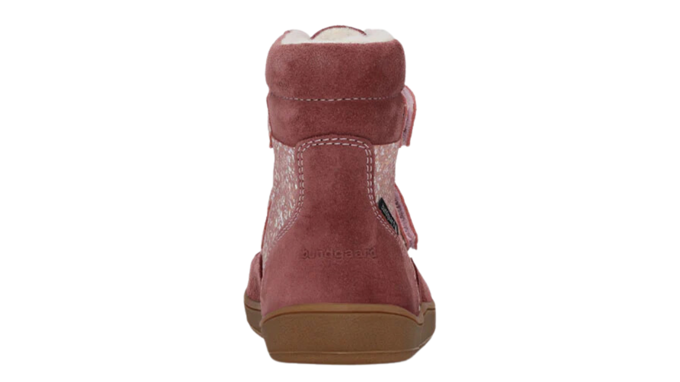 Gefütterter Barfußstiefel für Kinder, knöchelhoch, geschlossene Zehen und geschlossener Fersenbereich, Doppelklettverschluss, flexible Sohle, Rückansicht, Einzelschuh