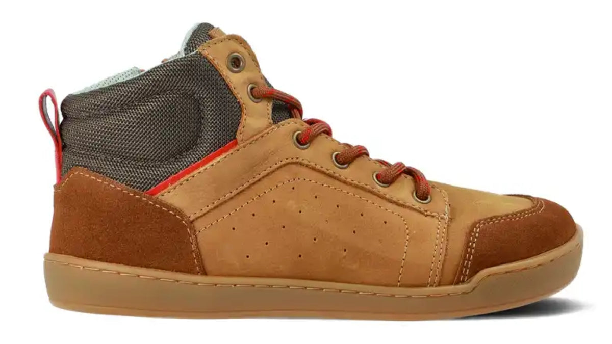 Kinder Barfußschuh mit breiter Zehenbox, flacher Sohle und Schnürung, Seitenansicht außen